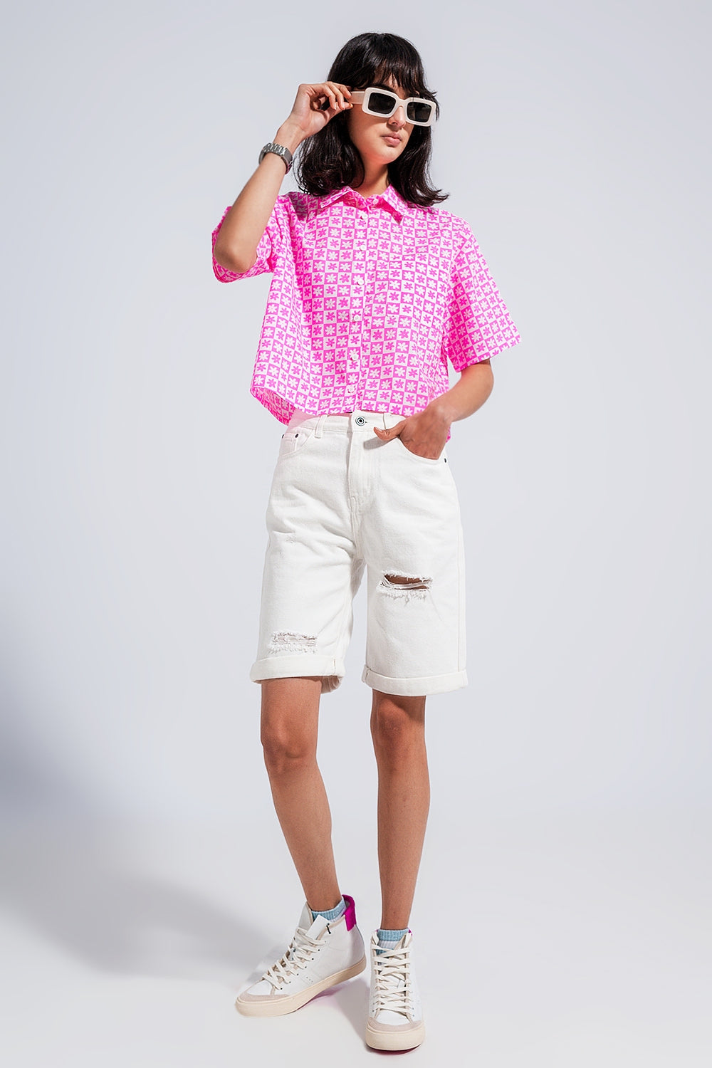 Camisa rosa curta dos anos 90 com botões