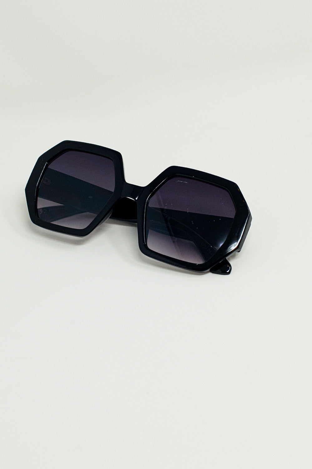Black Hexagonal Oversized Sunglasses In Vintage