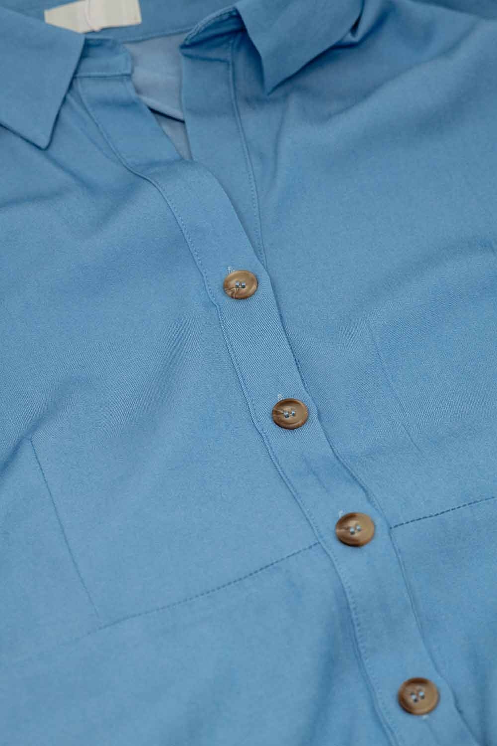 Vestido comprido azul com gola polo
