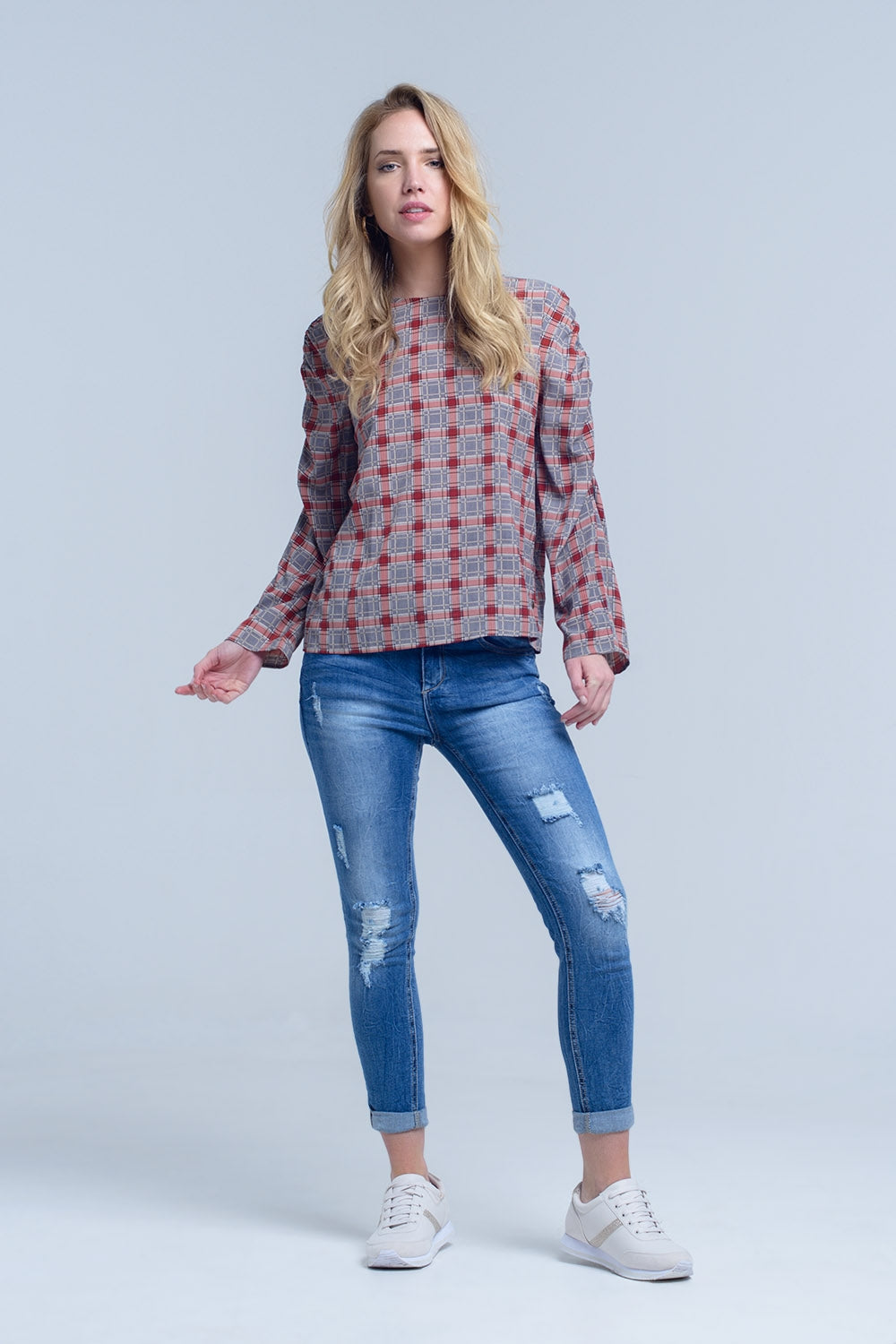 Blusa bordeaux com estampa xadrez