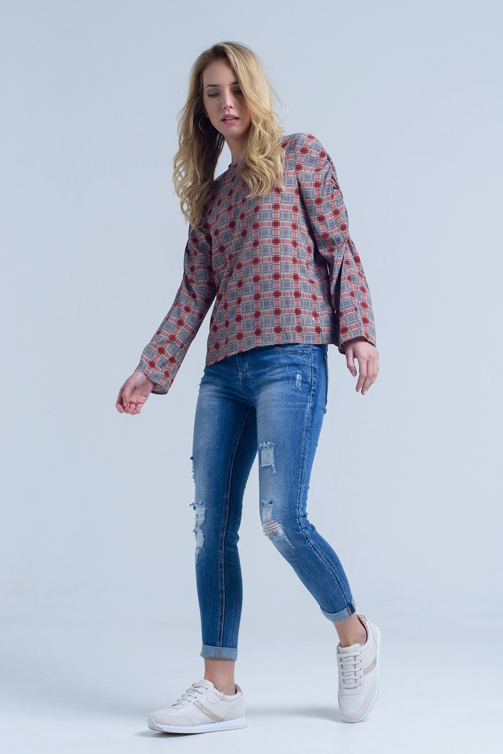 Blusa bordeaux com estampa xadrez