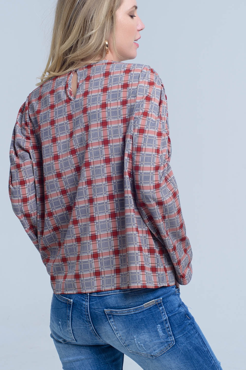 Blusa bordeaux com estampa xadrez
