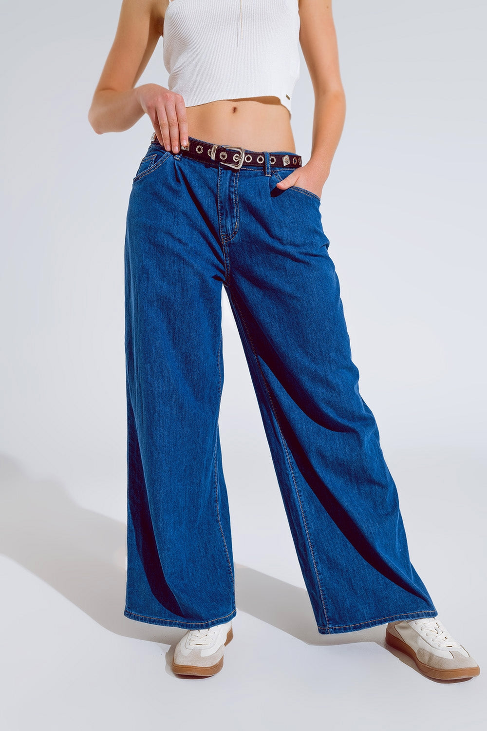 Boyfriend Wide leg five pocket jeans in dark wash