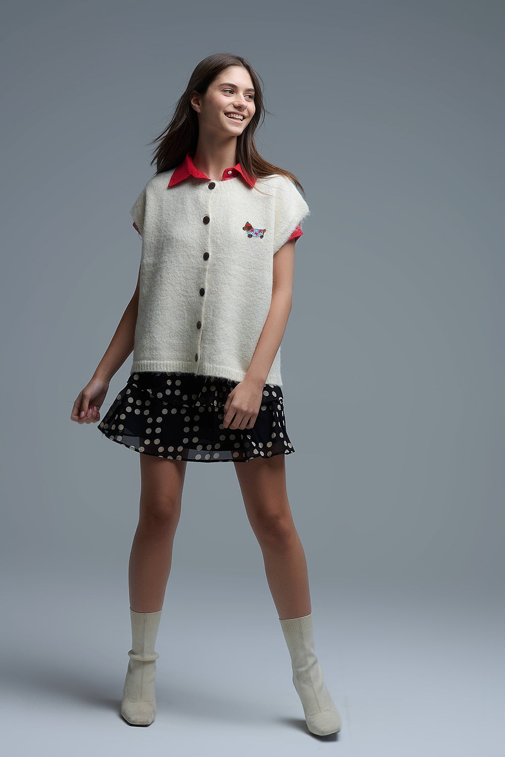 Cream relaxed knitted Vest With Embroidered cute Dog Detail