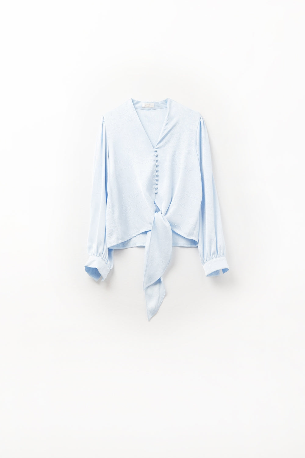 Cropped buttoned Shirt In Blue Featuring knot
