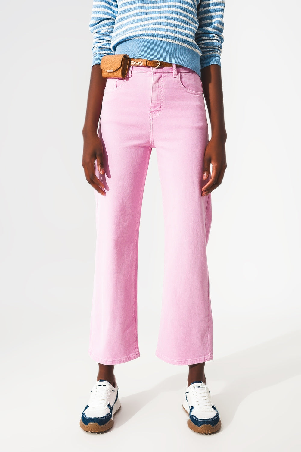 Cropped wide leg jeans in bubblegum pink