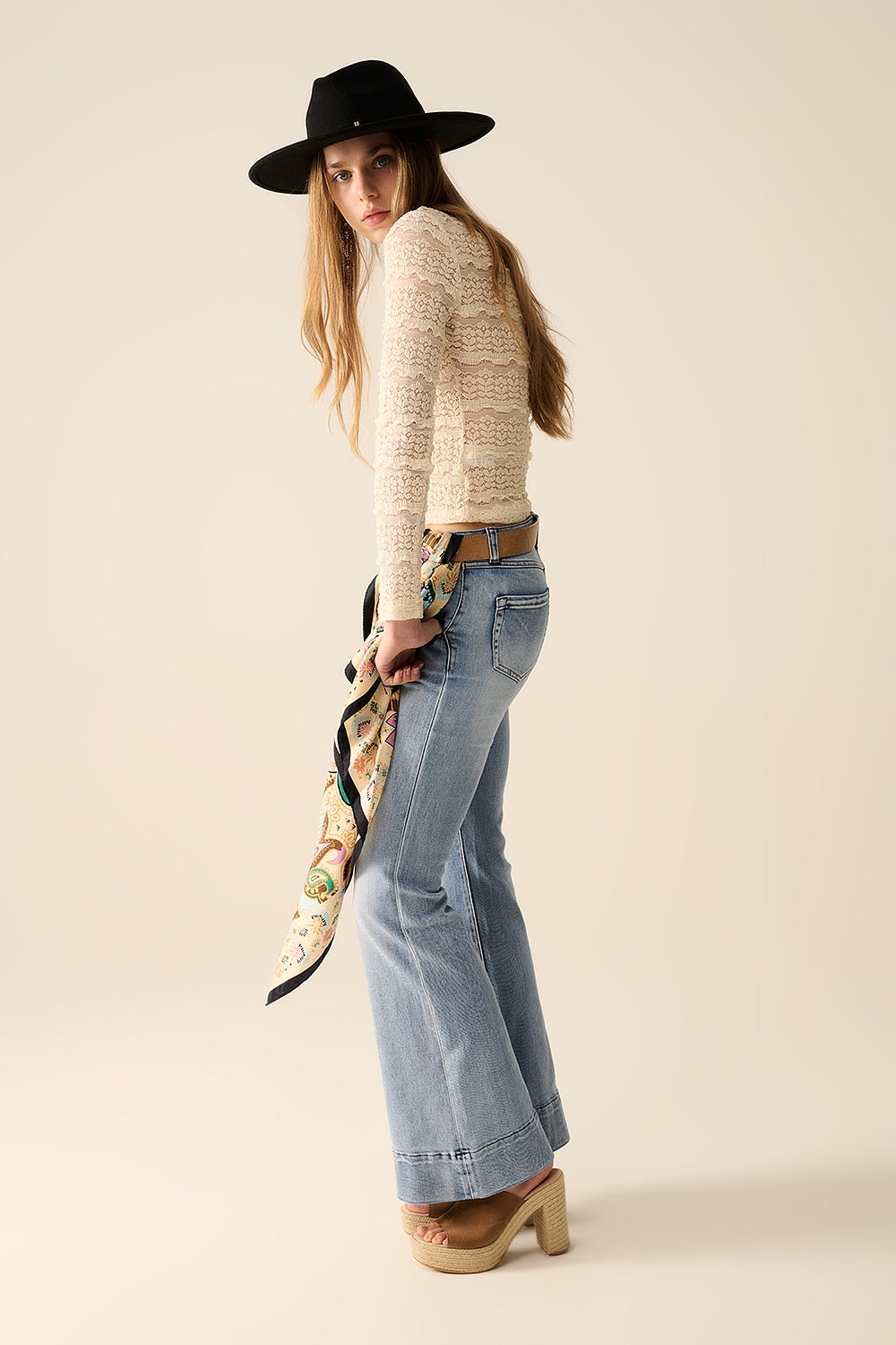 Floral Lace Top With Crew Neck in Cream