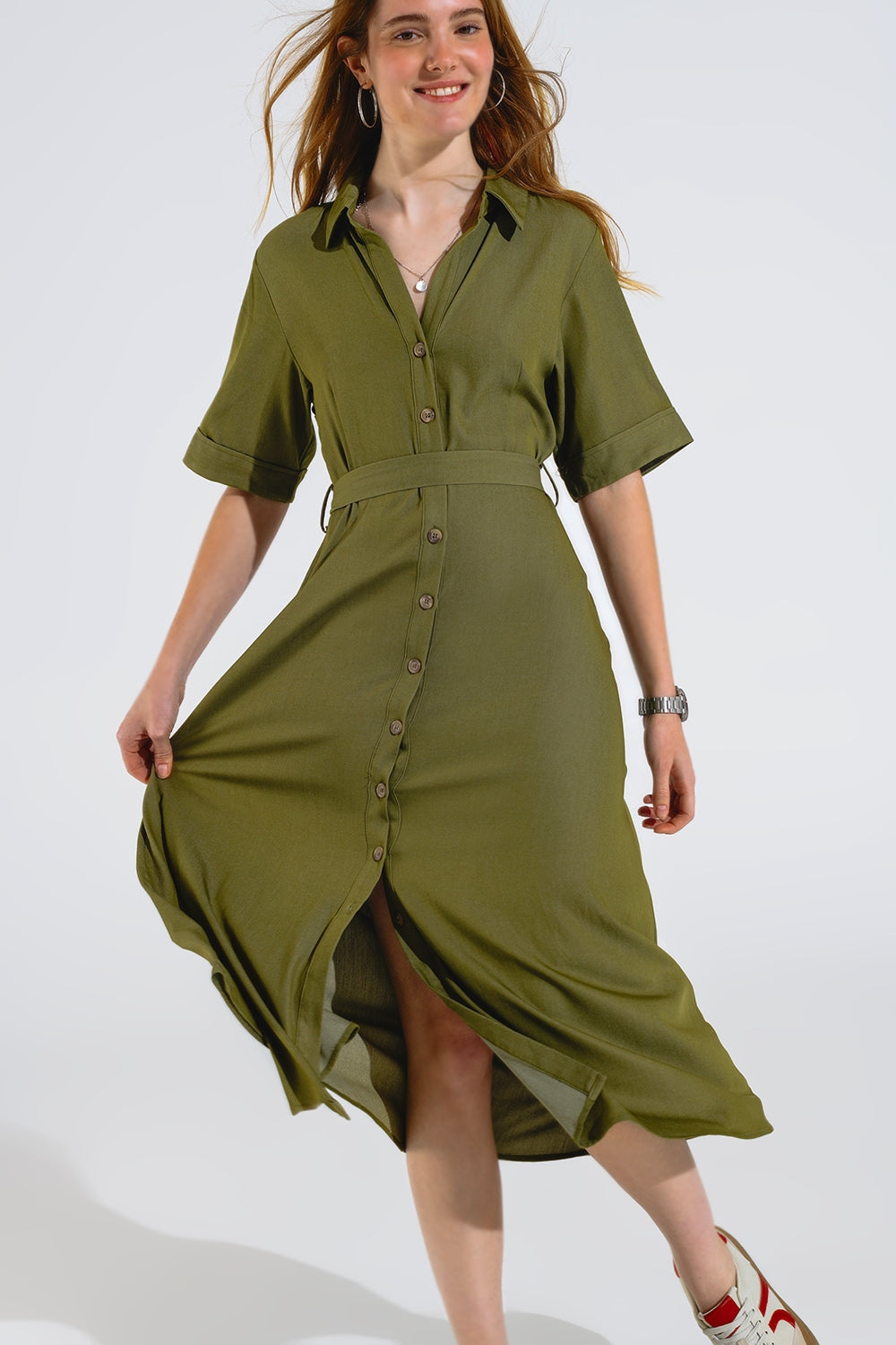 Vestido comprido verde com gola polo
