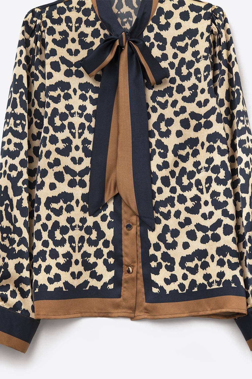 Leopard-Print Satin blouse with tie detail
