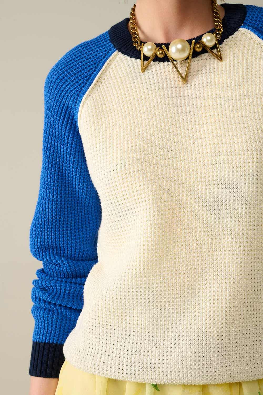 moss stitch knitted sweater with contrasting sleeves in blue