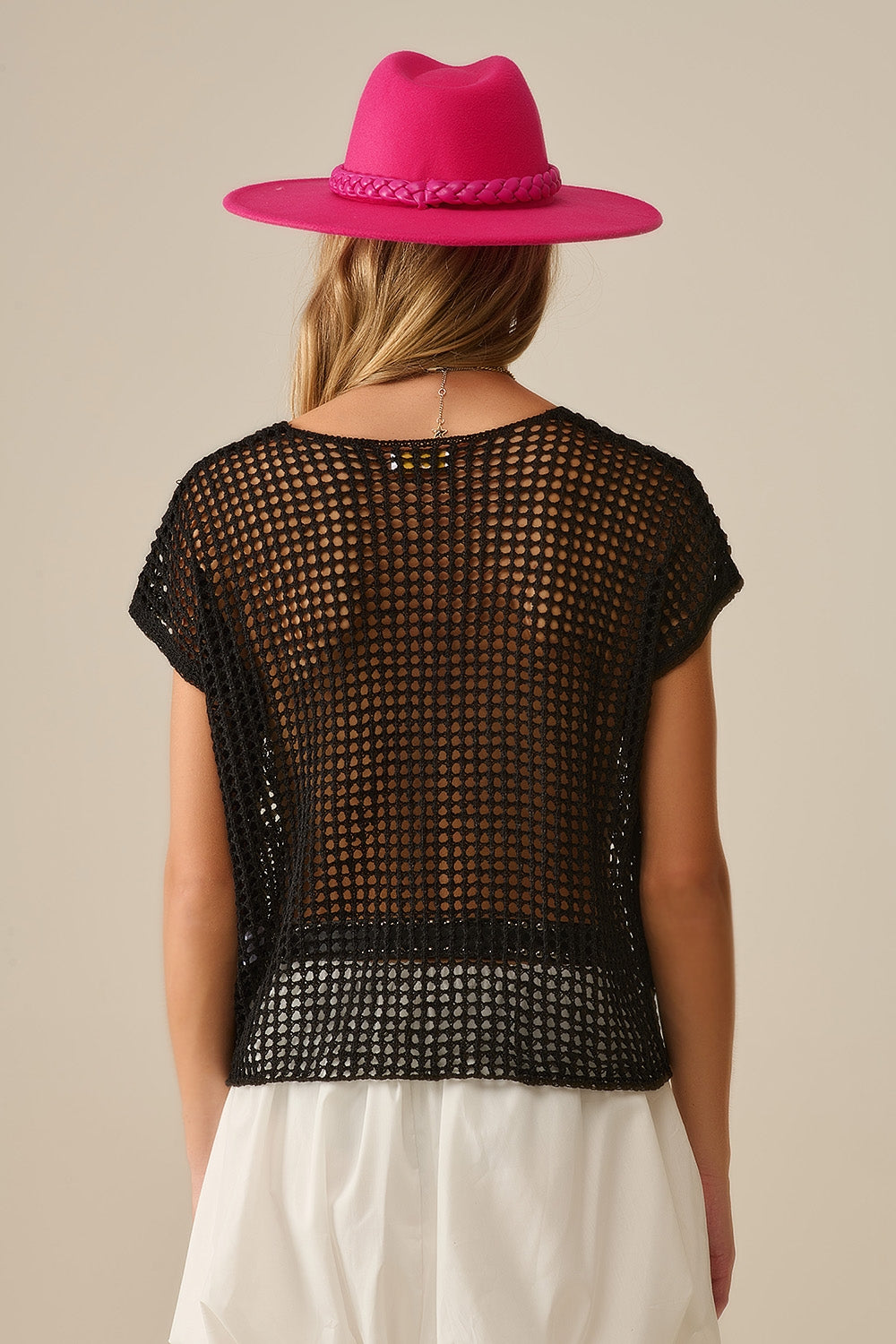 Open gebreide gehaakte top met verlaagde mouwen in zwart