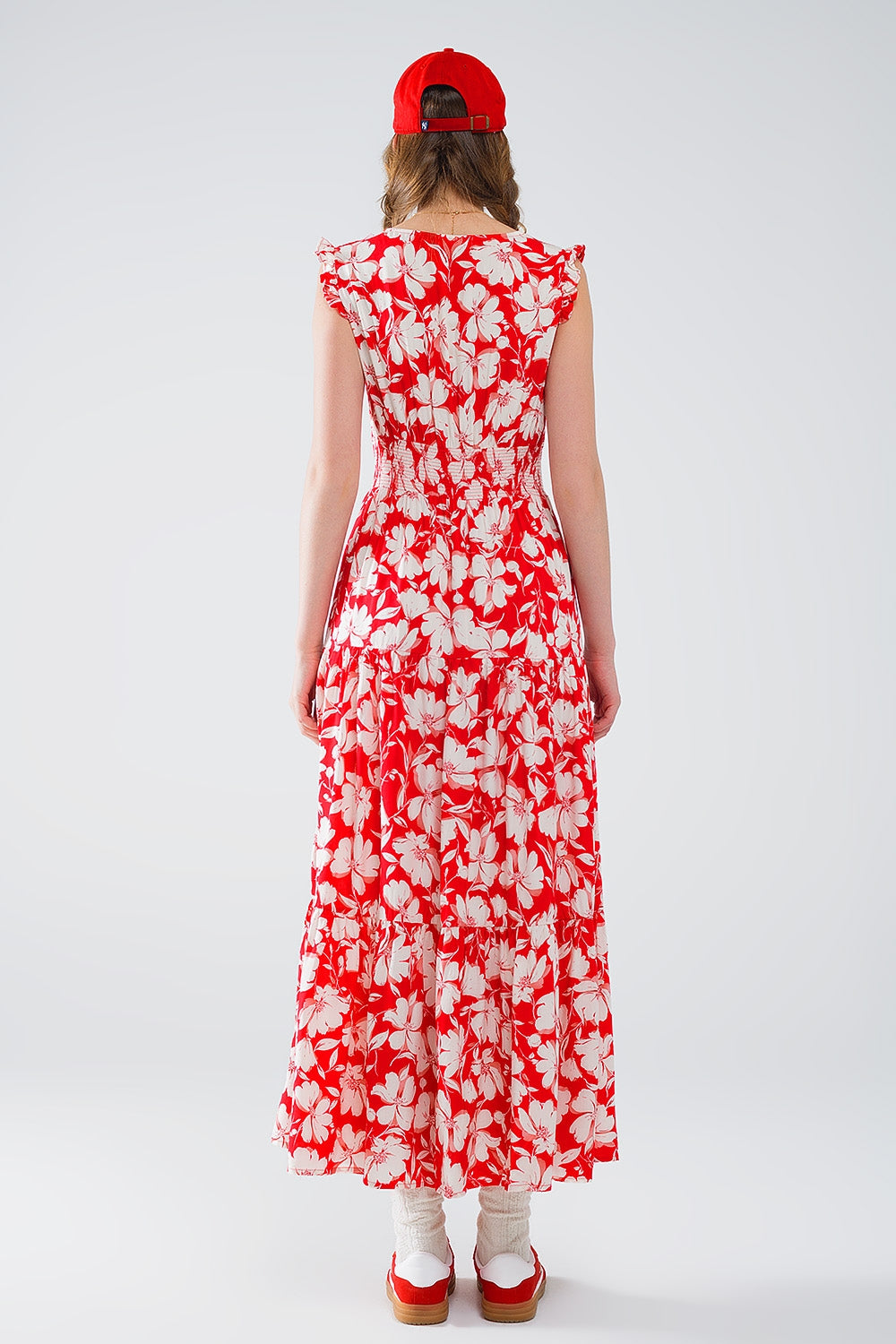 Vestido comprido vermelho com estampado floral e decote em V