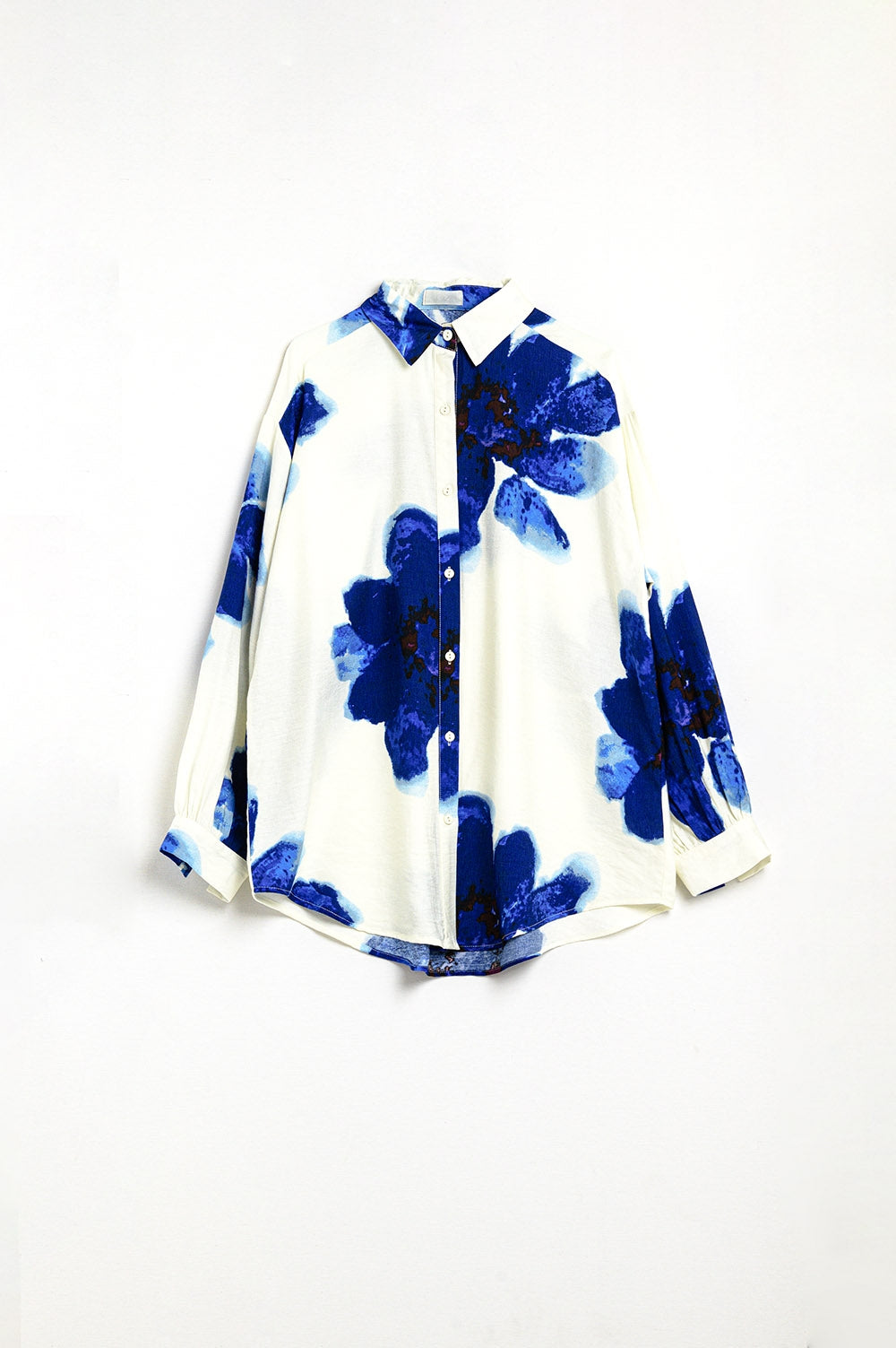 Camisola Relaxed Branca com Estampado de Flores Tropicais Azuis