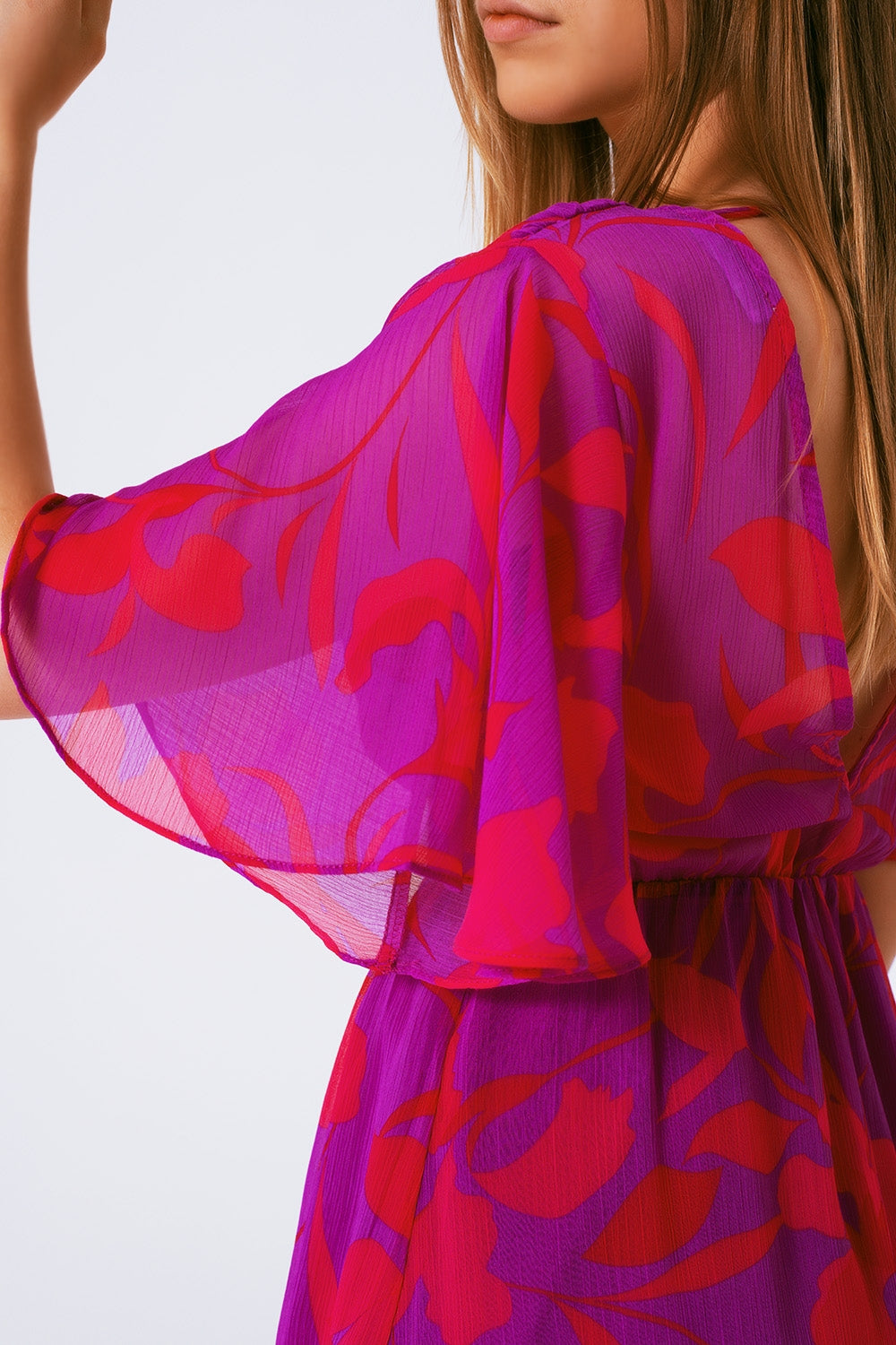 short sleeve V-neck chiffon mini dress in floral print