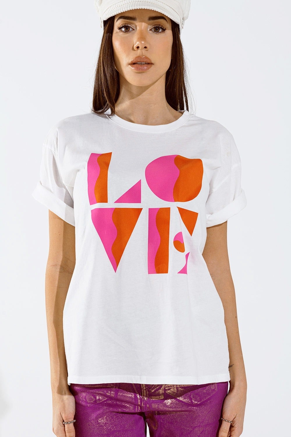 T-shirt com estampa digital LOVE art déco na cor branca