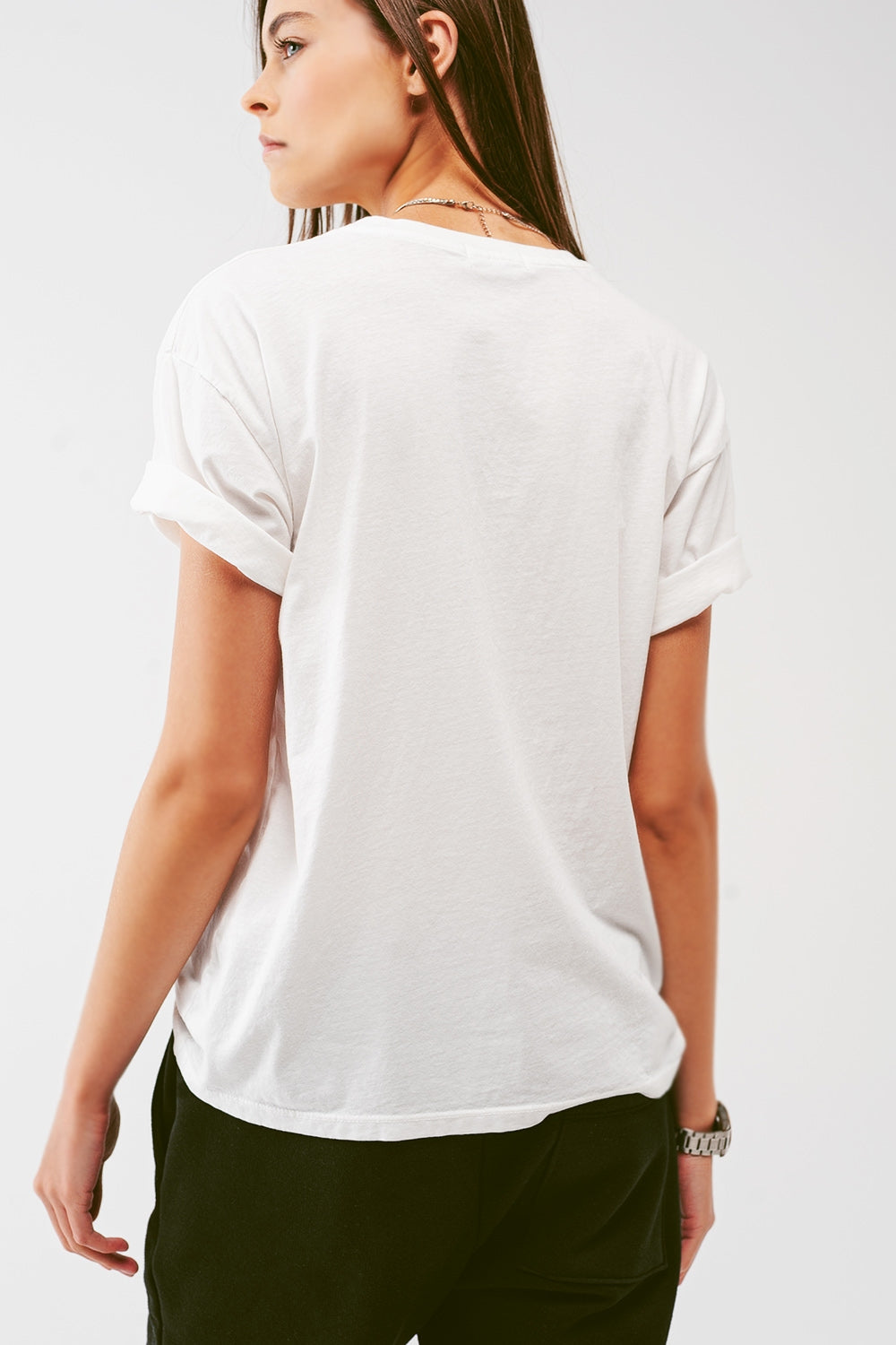T-Shirt with Victory text in grayish White