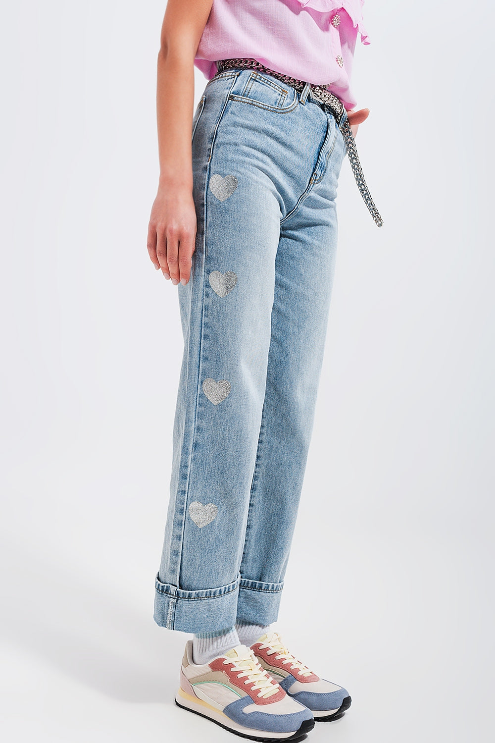 Jeans dos anos 90 com estampado de corações