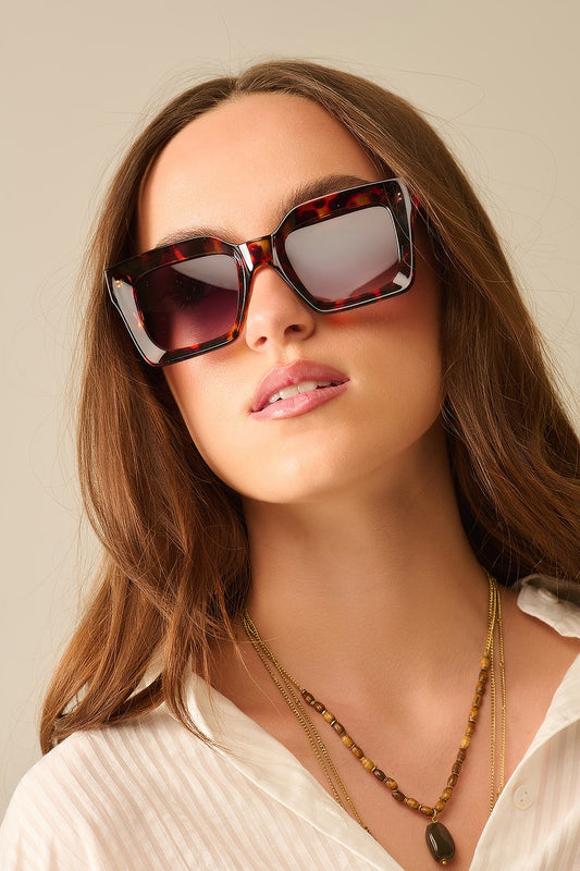 Q2 90s Squared Sunglasses in brown