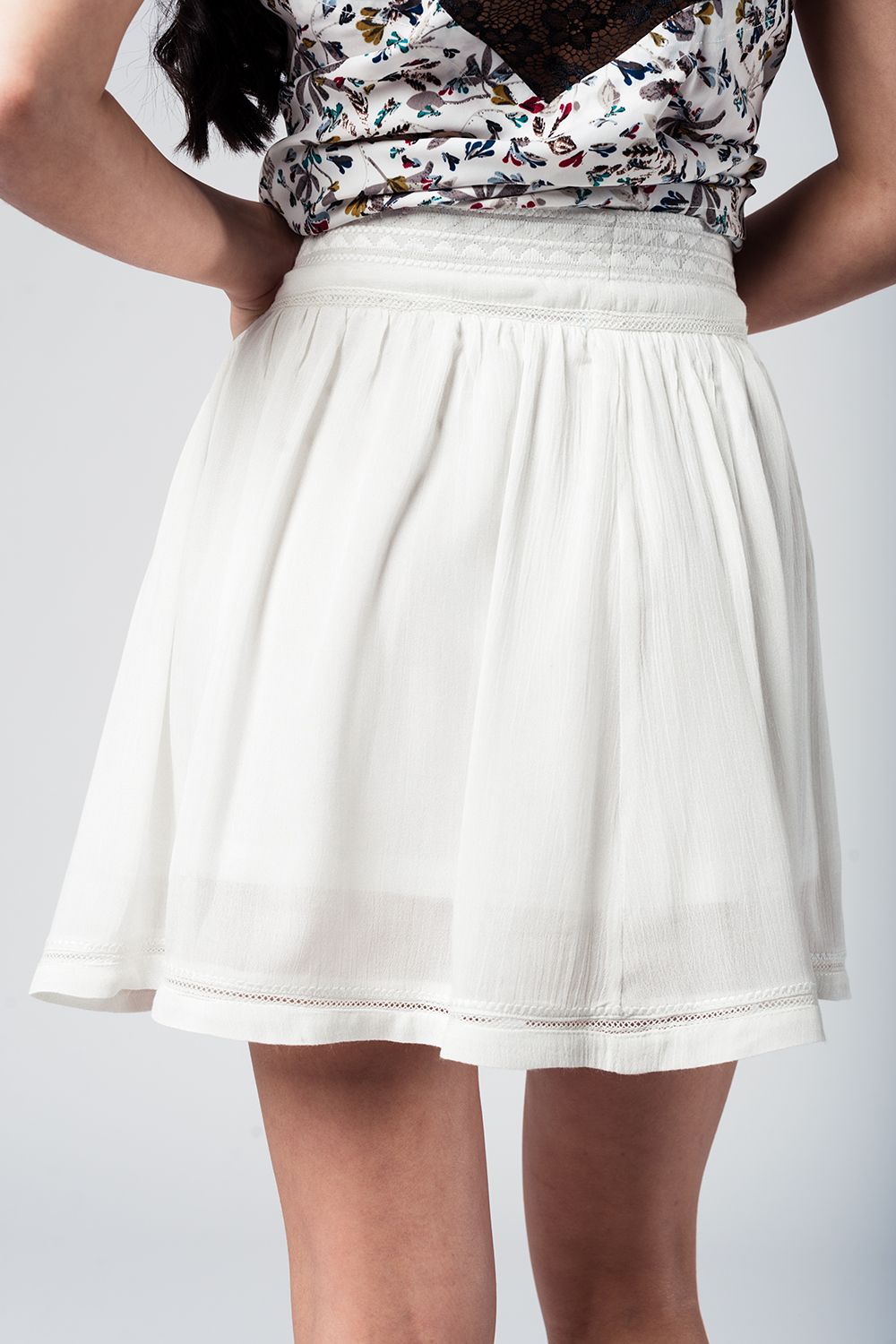 Mini saia branca asteca