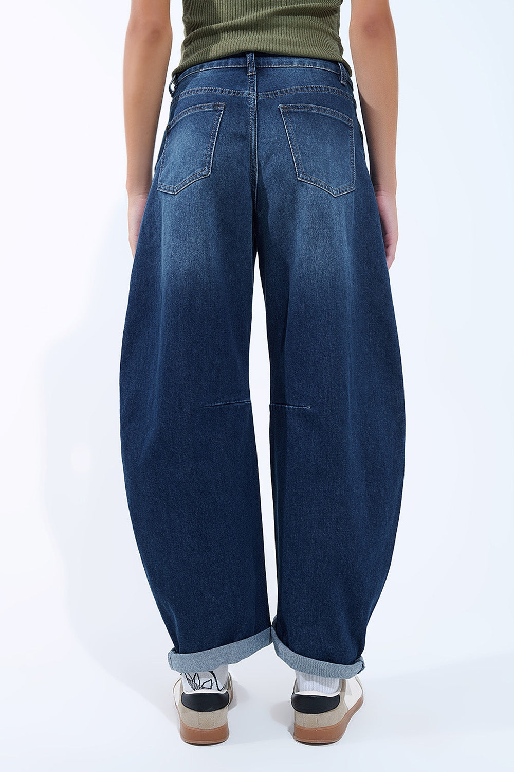Barrel jeans with balloon-style knee seam detail