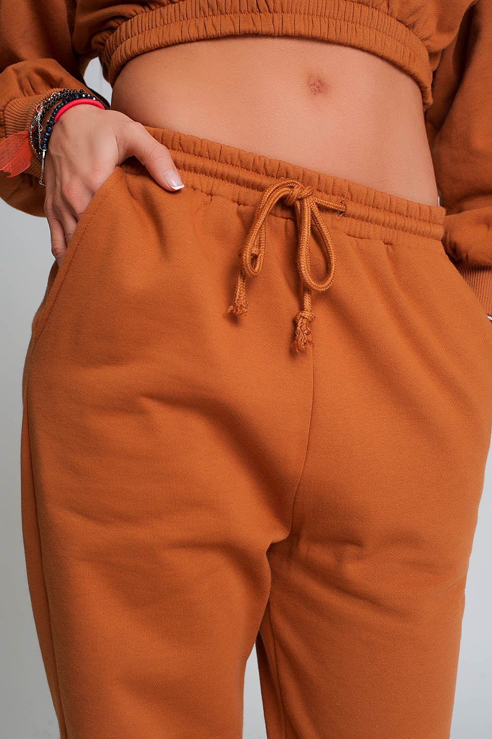 Basic sweatpants with tie waist in cotton in camel