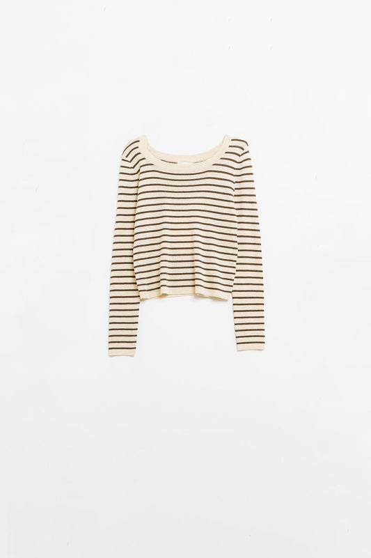 Q2 Beige striped fine knit sweater with boat neck