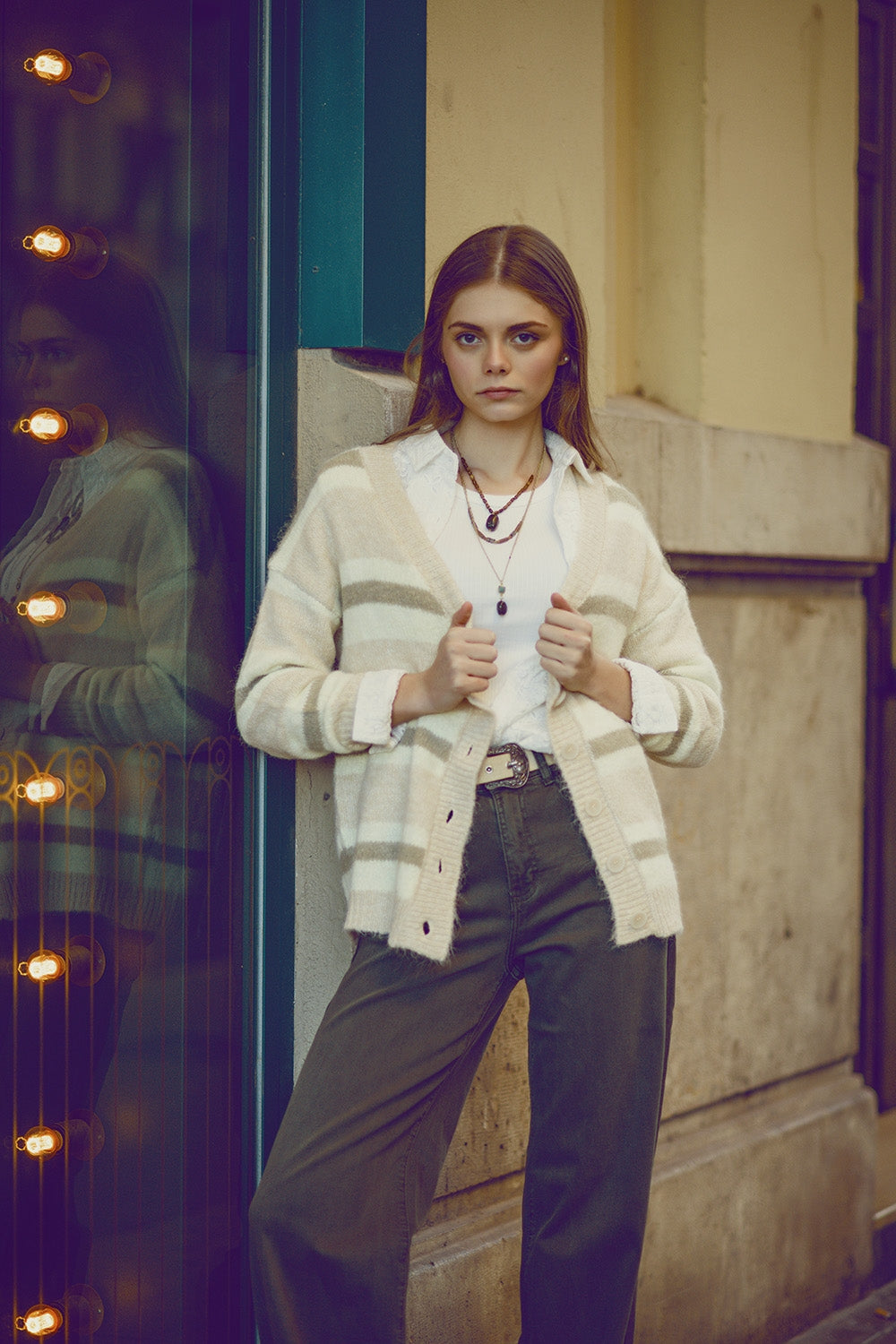 beige gestreepte pluizige cardigan