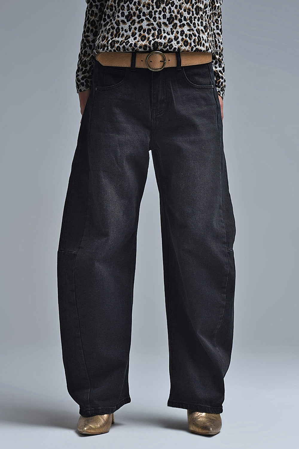 Q2 Black Barrel Jeans With Side Seam Detail