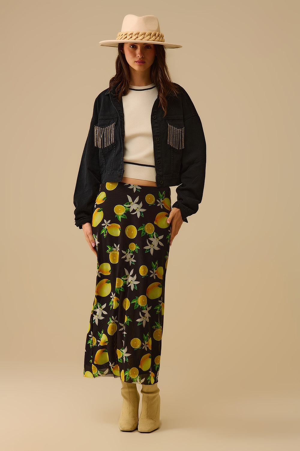 Black Fitted midi skirt with lemon print in mesh fabric