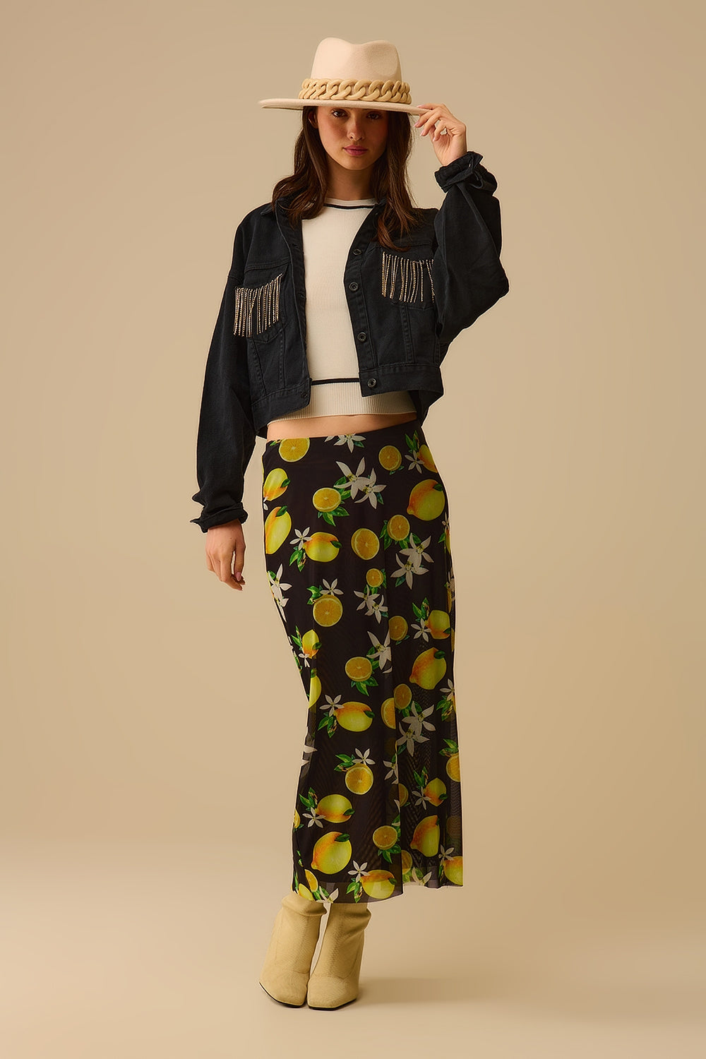 Black Fitted midi skirt with lemon print in mesh fabric