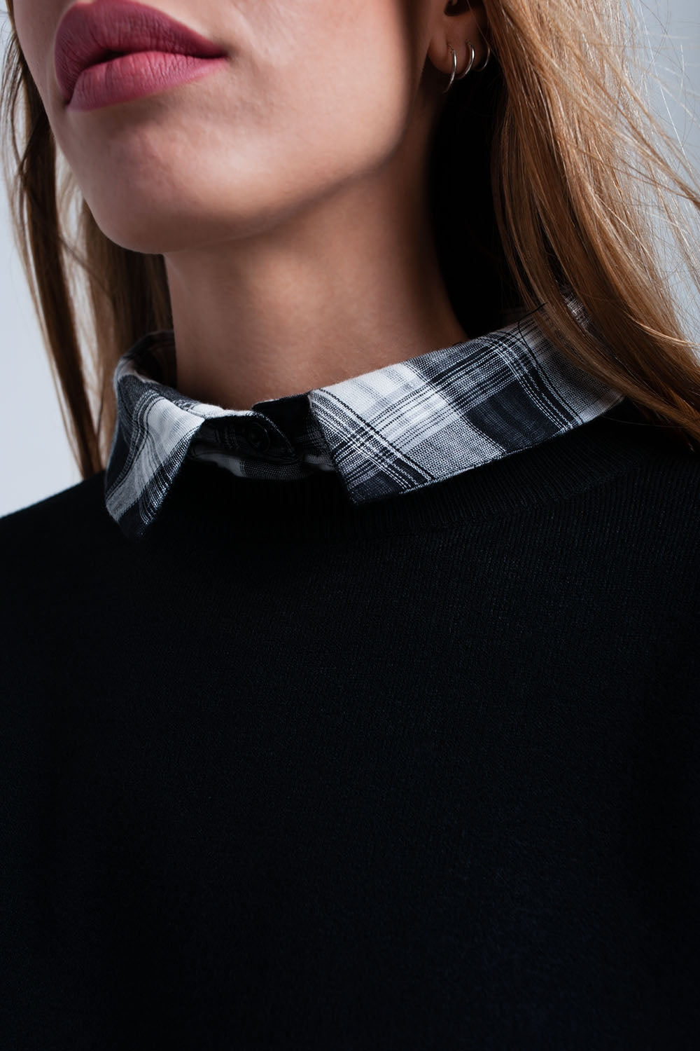 Sweatshirt preta em camadas