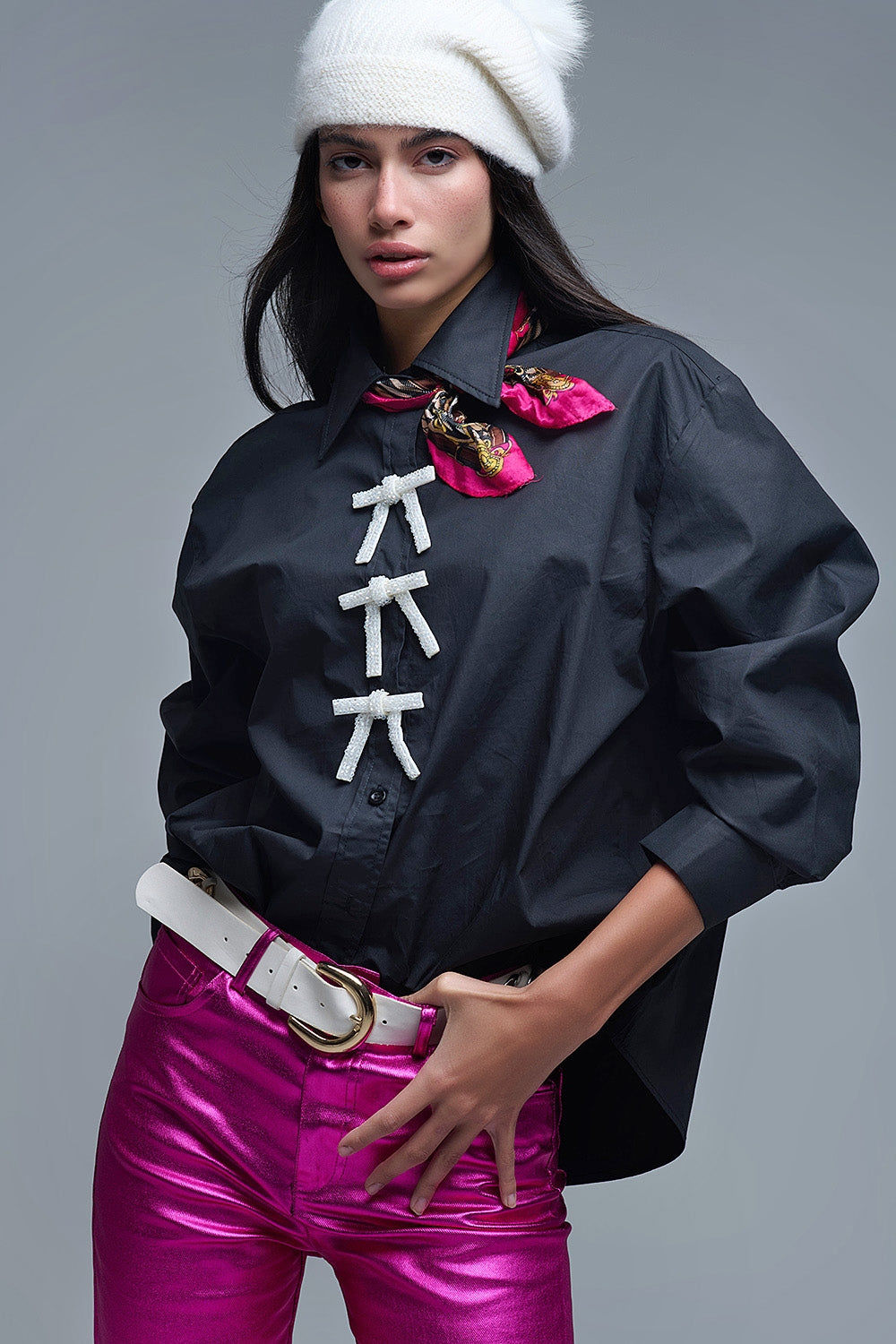 Q2 Black Oversized Poplin Shirt With White Beaded Bow Buttons