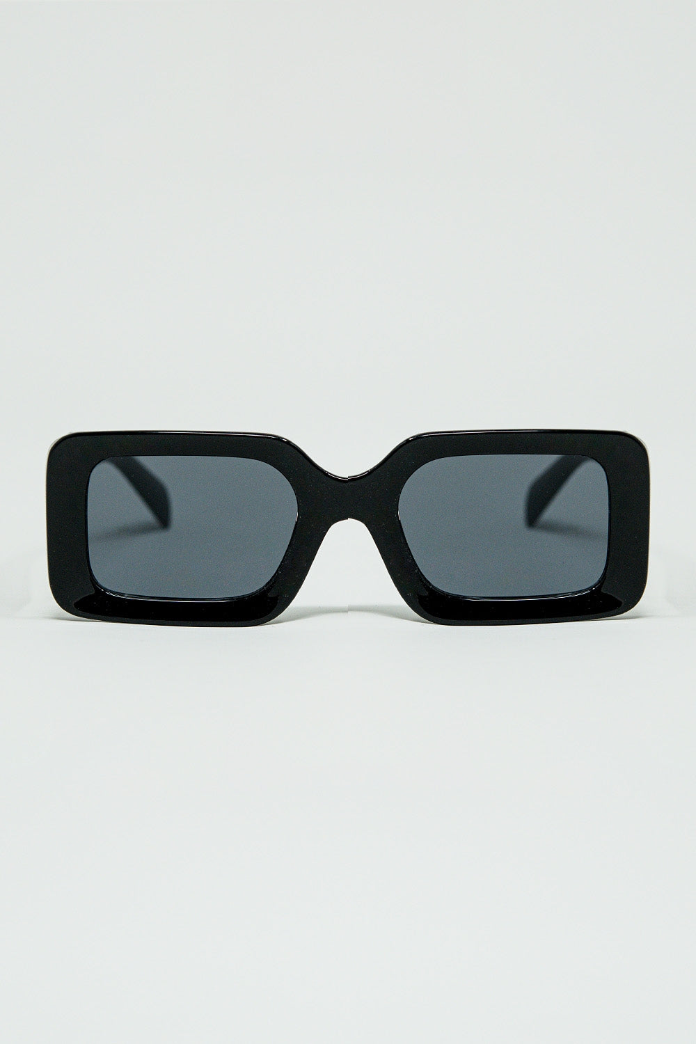 Q2 Black square sunglasses with detail on the side