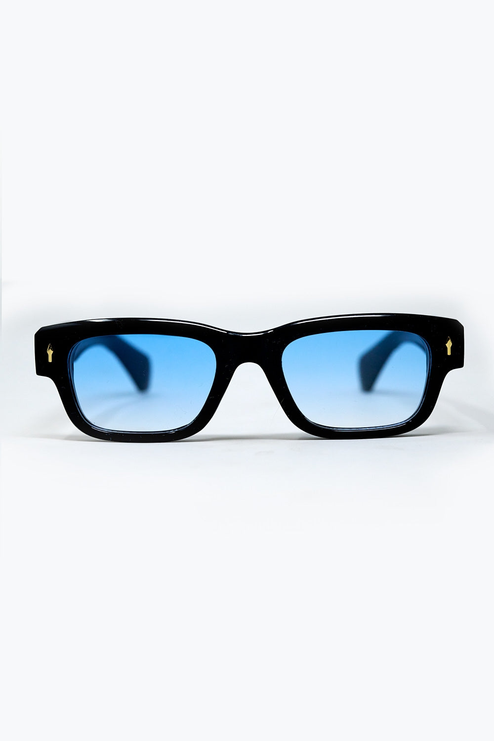 Q2 Black sunglasses with oval frame with gold detail and blue glass