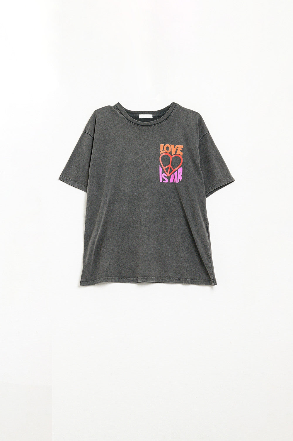 Q2 Black T-Shirt with Love is Air and Heart with Peace logo