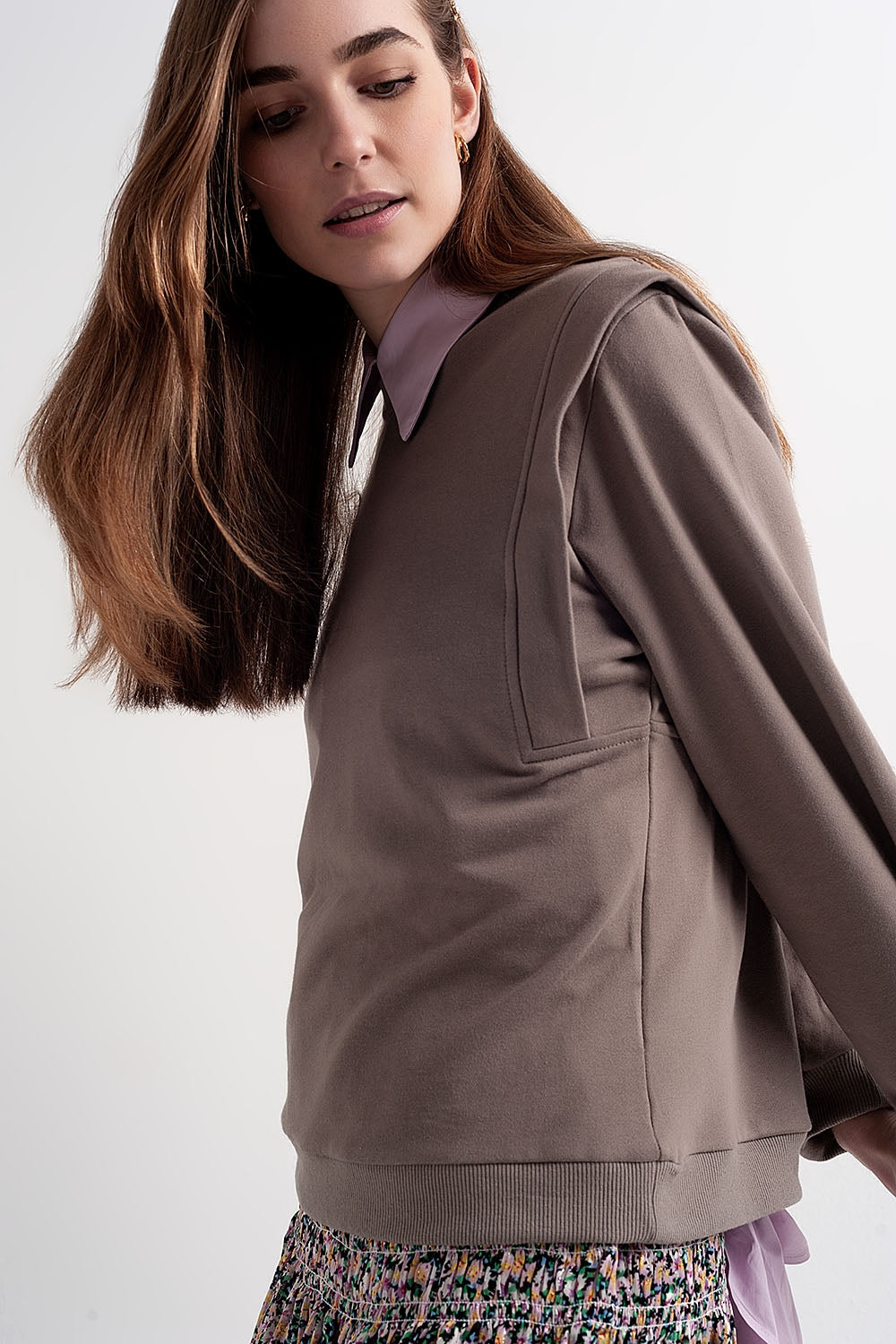 Sweatshirt boyfriend com detalhes nos ombros na cor cinza