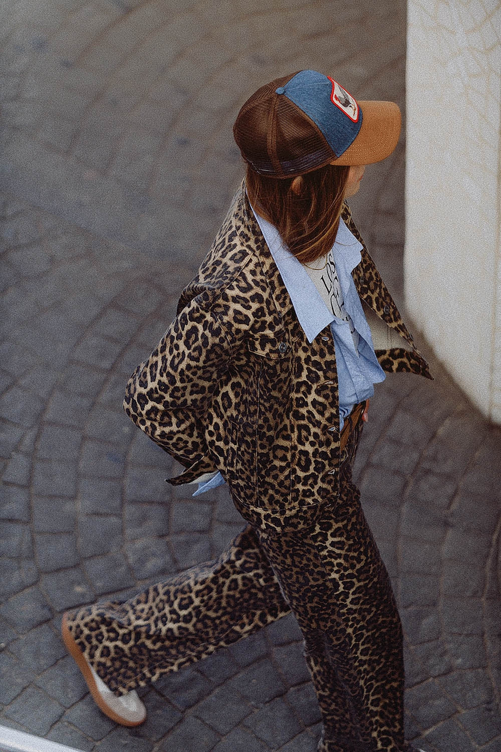 Brown Jacket with leopard Print in denim fabric