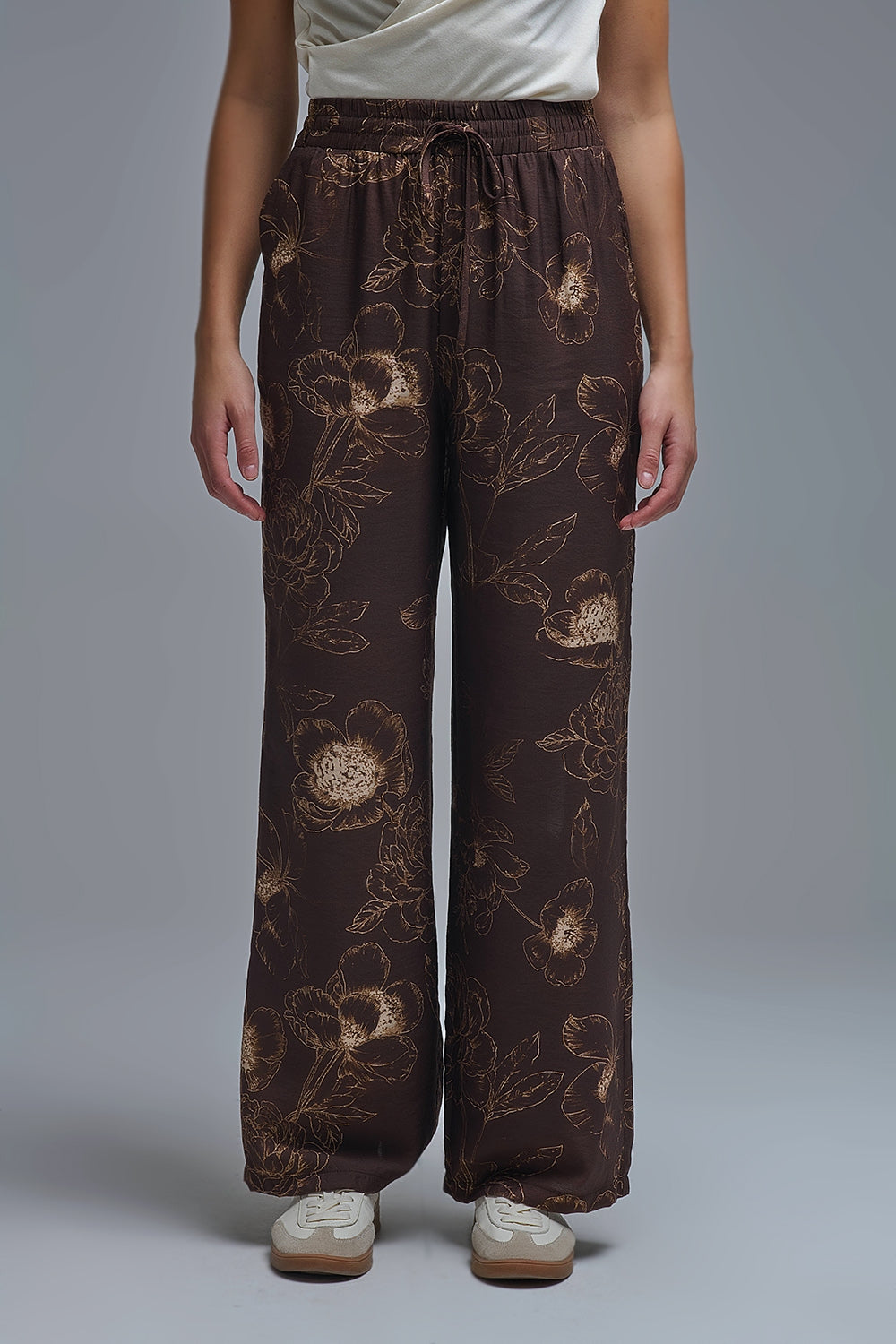 Q2 Brown Light-weight Flowy Pants in Autumnal Floral Print
