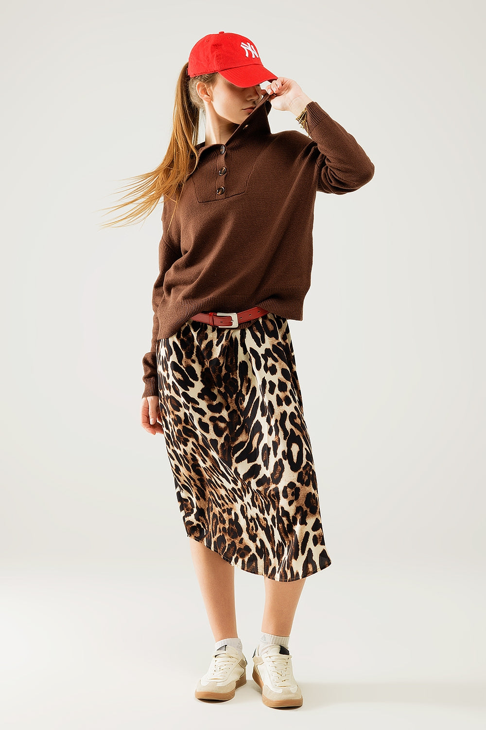 Bruine losse trui met knoopsluiting