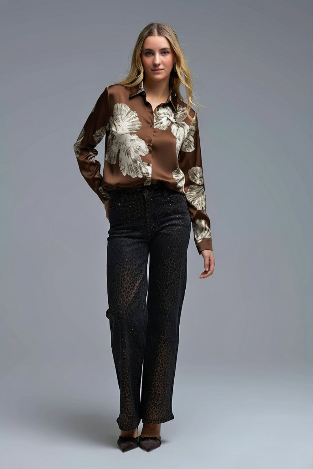 Brown Floral Button-Up Blouse in Satin fabric