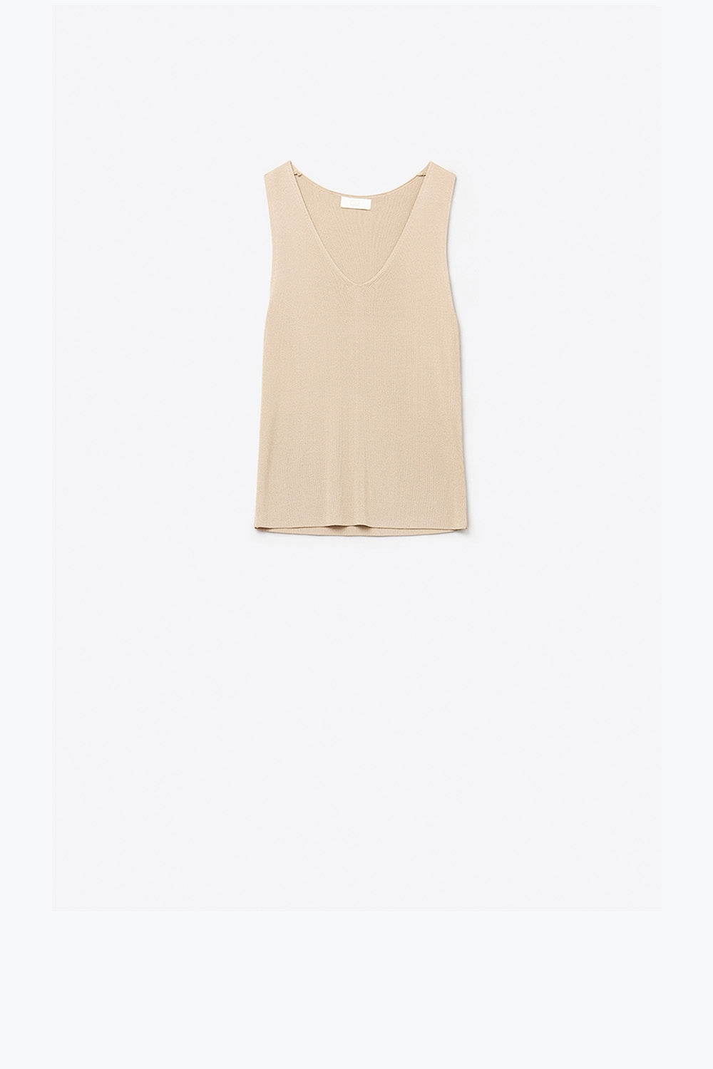 Q2 Camel sleeveless fine knitted top With V-Neck