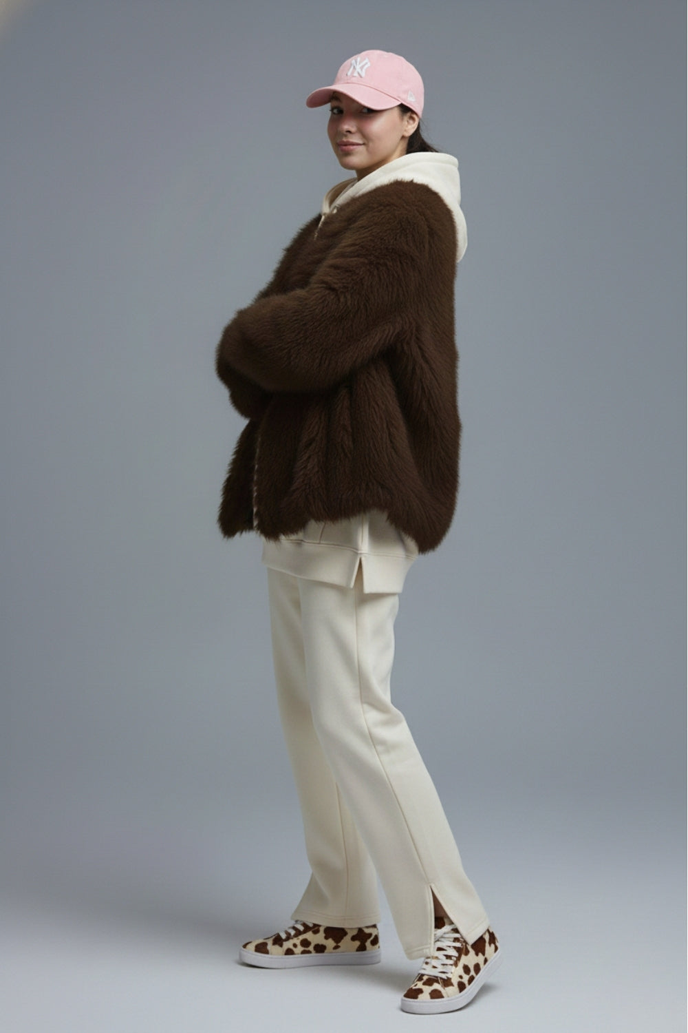 Chic brown Faux Fur Jacket with a wide neck