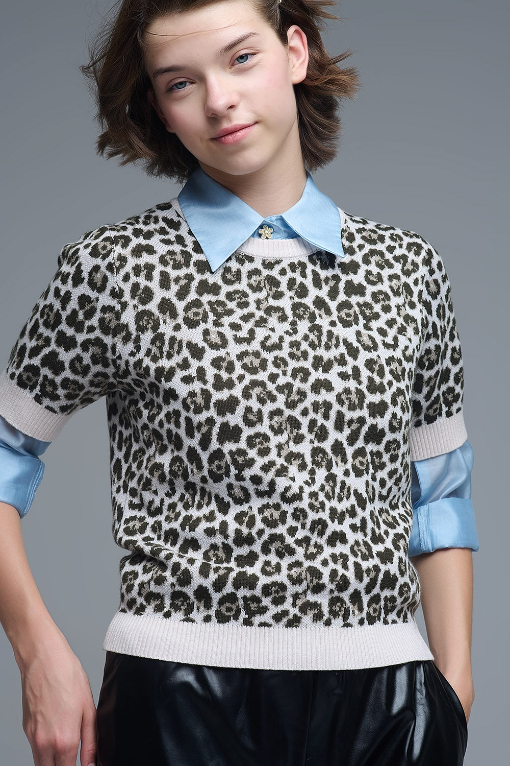 Q2 Chic Short Sleeve Leopard Print Sweater