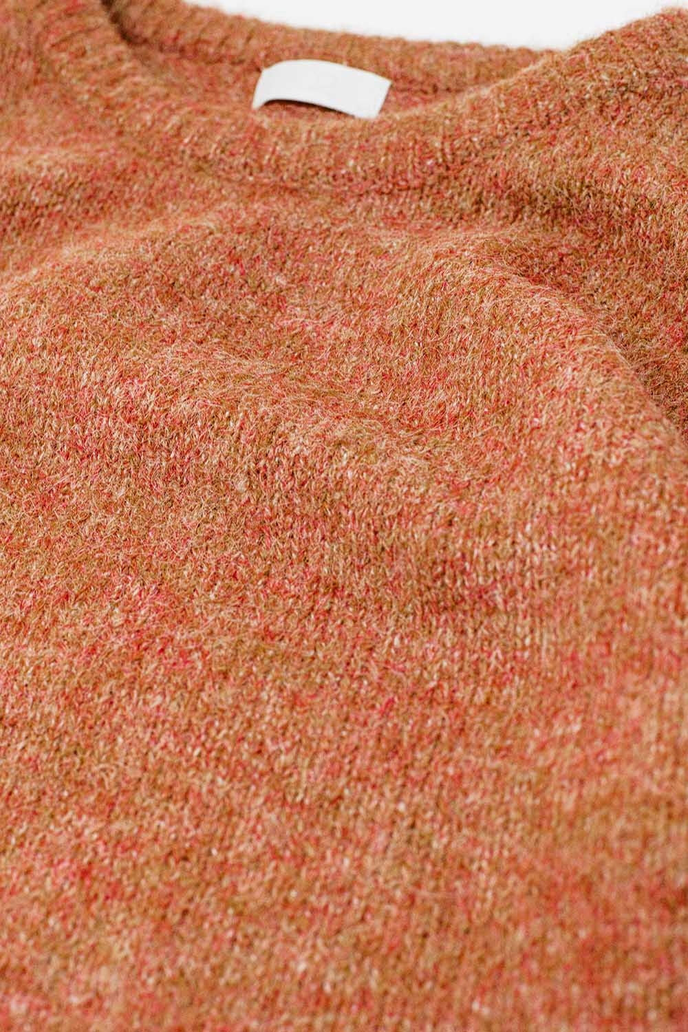 Gezellige trui met ballonmouwen in camel