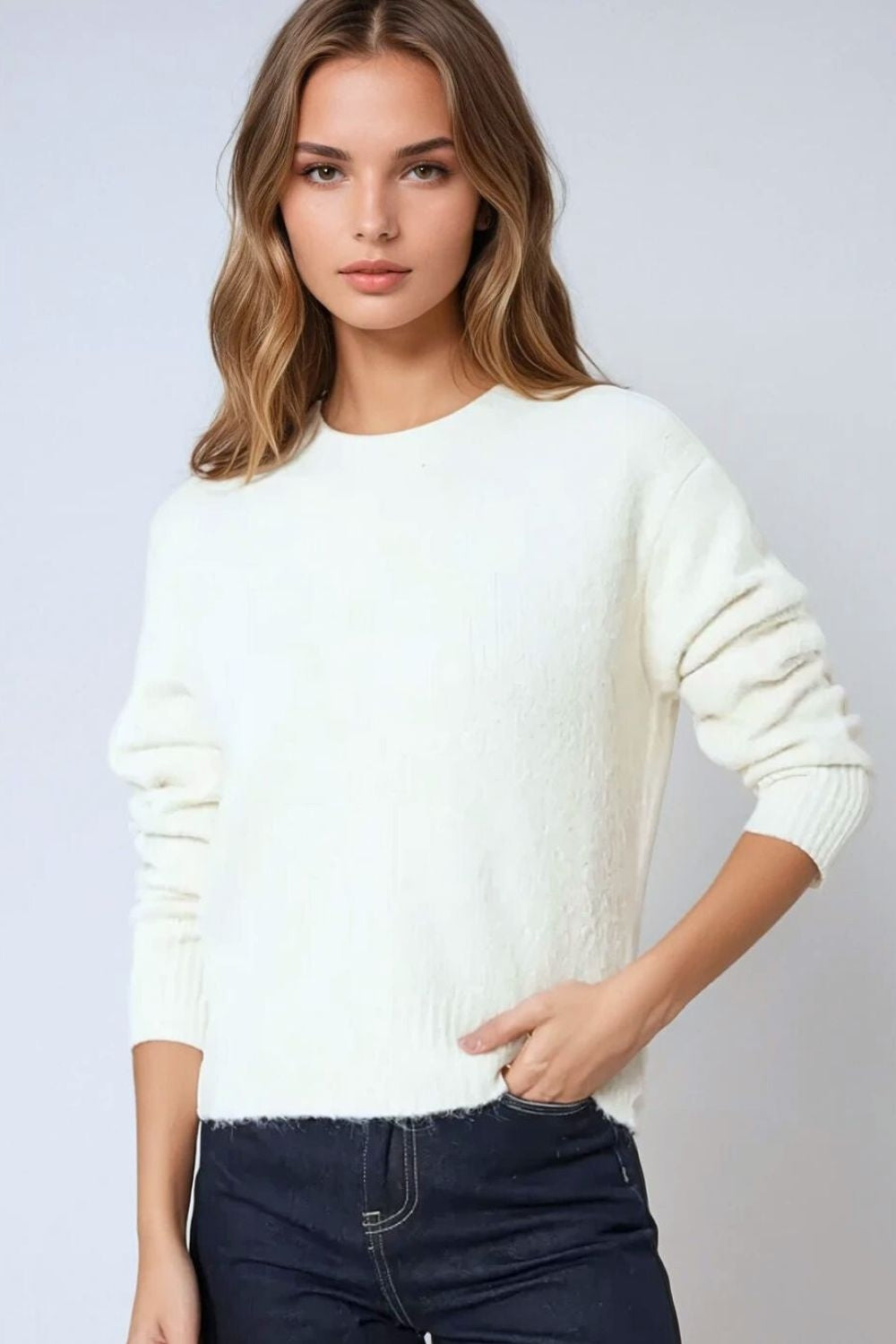 Q2 Cozy Basic Crew Neck Knitted Sweater in Cream