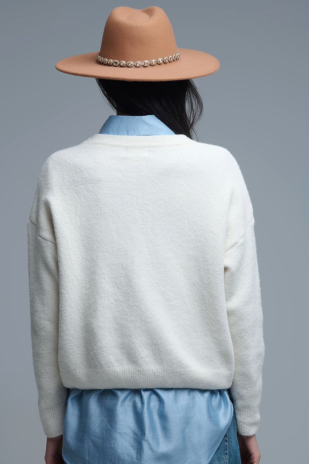 Cream Round Neck Sweater With Embroidered Nice