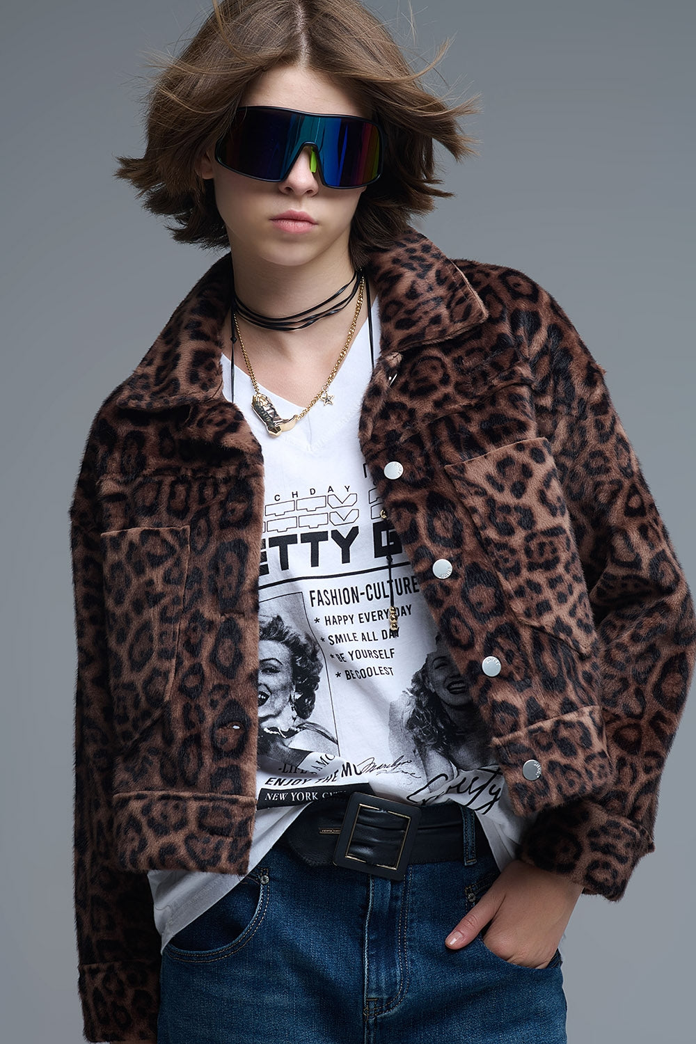 Cropped button-up faux fuzzy jacket in bold leopard print