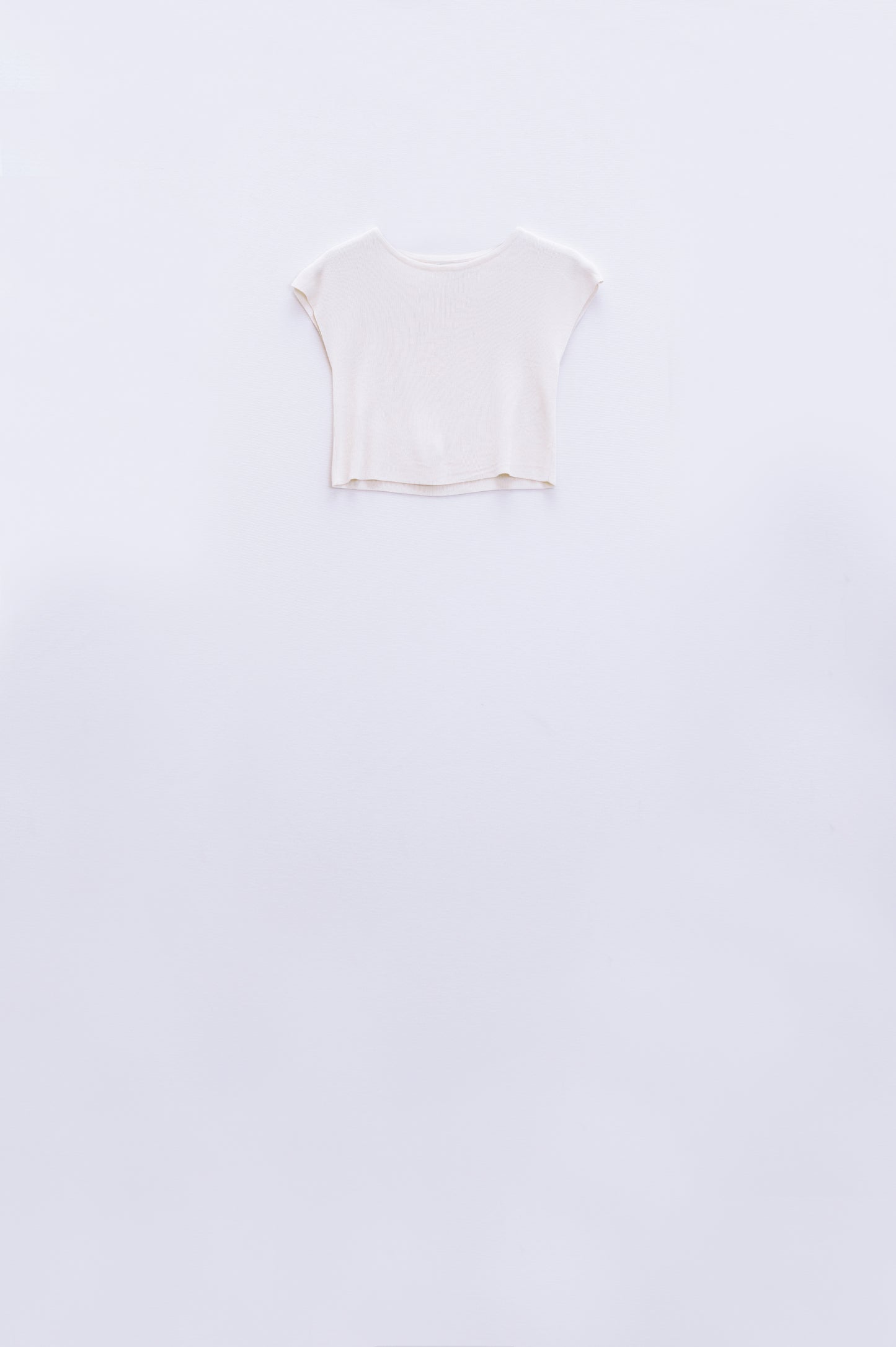 Q2 Cropped Knitted Short Sleeves T-shirt in White