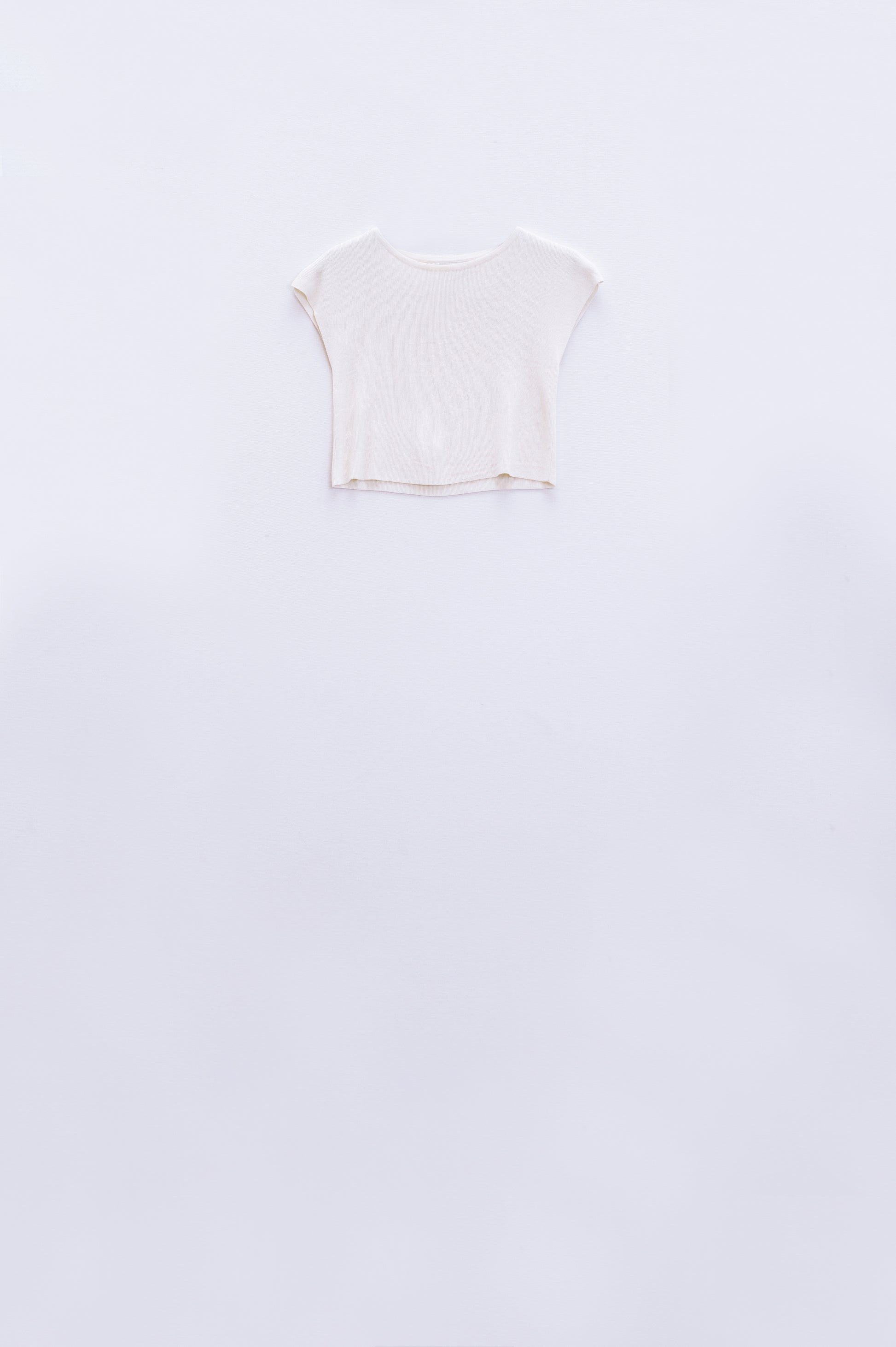 Q2 Cropped Knitted Short Sleeves T-shirt in White