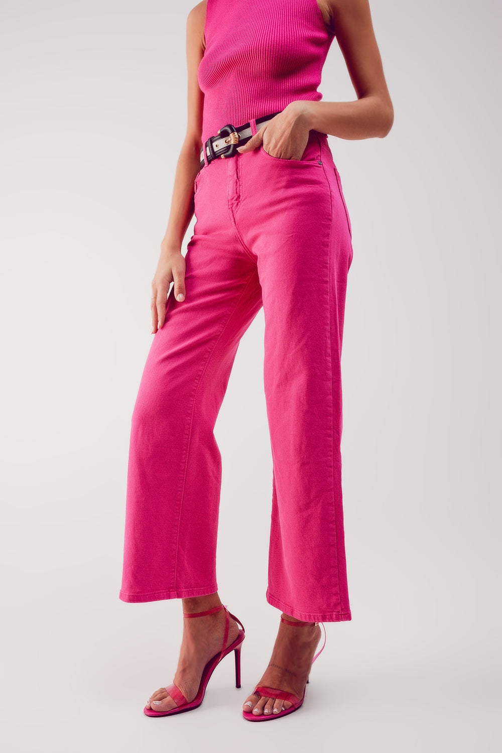 Cropped wide leg jeans in fushia
